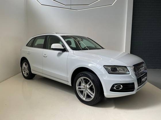 AUDI Q5 2.0 TFSI AMBIENTE 16V 225CV GASOLINA 4P AUTOMÁTICO